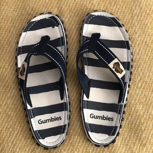 🌸 Gumbies 🌸 fun in the sun flip flops!